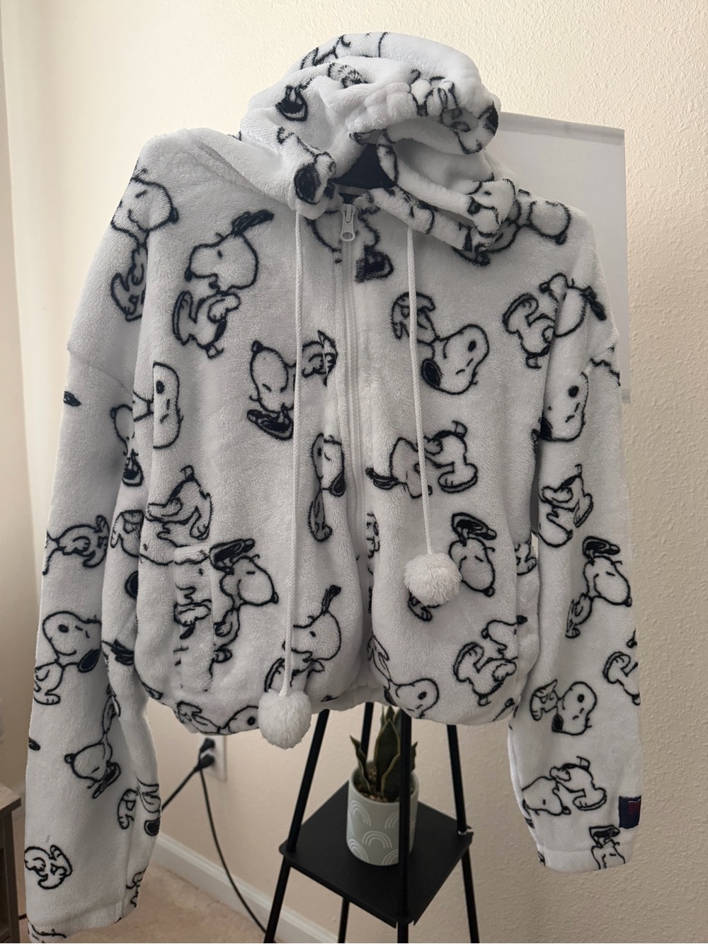 Peanuts Cozy Kids Snoopy Fleece Hoodie Jacket - White/Black